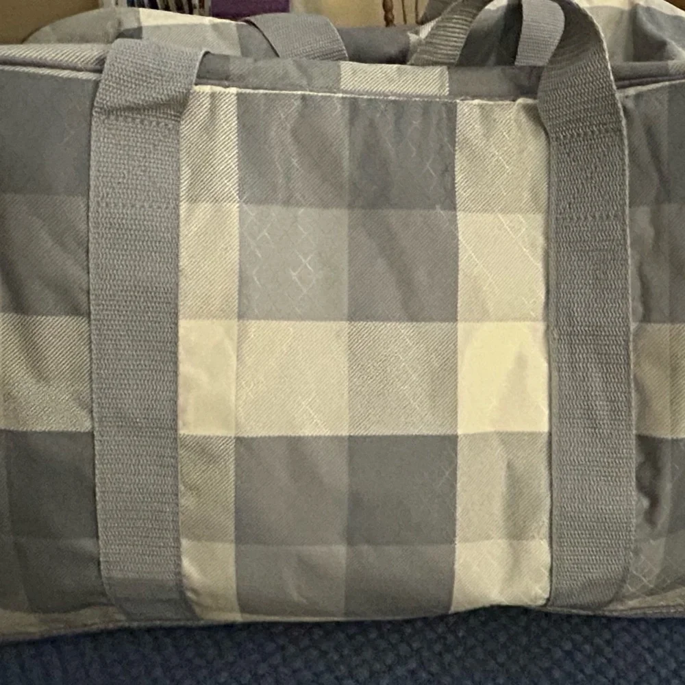 Gray Checkered Thirty One Bag - Picture 4 of 5